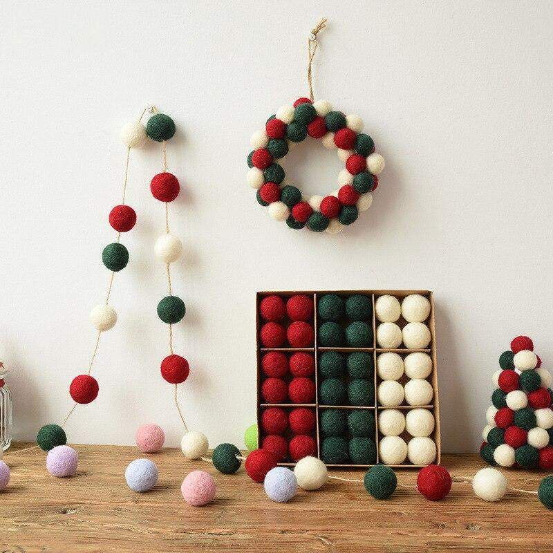 36-Piece Wool Christmas Baubles, 19cm x 19cm
