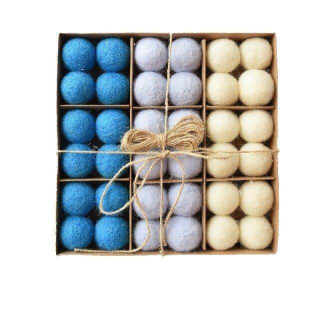 36-Piece Wool Christmas Baubles, 19cm x 19cm