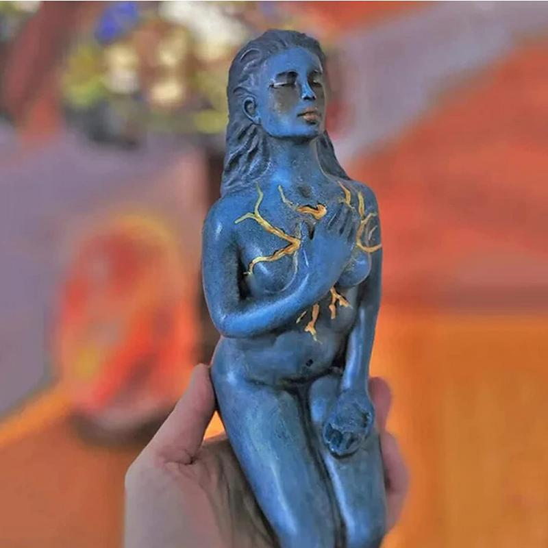 Abstract Resin Goddess Sculpture, 17 cm x 6 cm x 9,5 cm