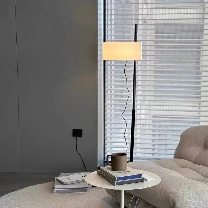Agnor Black Floor Lamp-Welvere