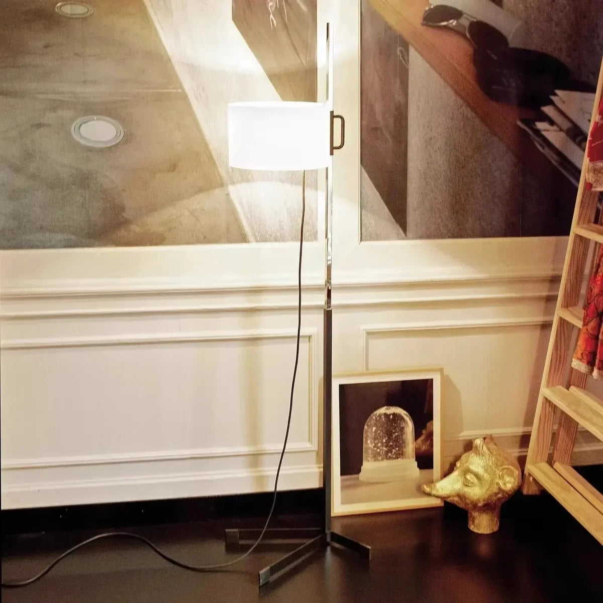 Agnor Black Floor Lamp-Welvere