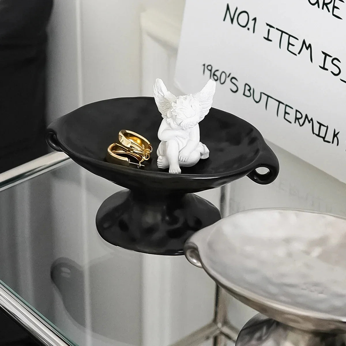 Amus Tray-Welvere
