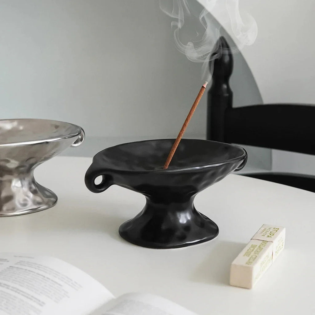 Amus Tray-Welvere