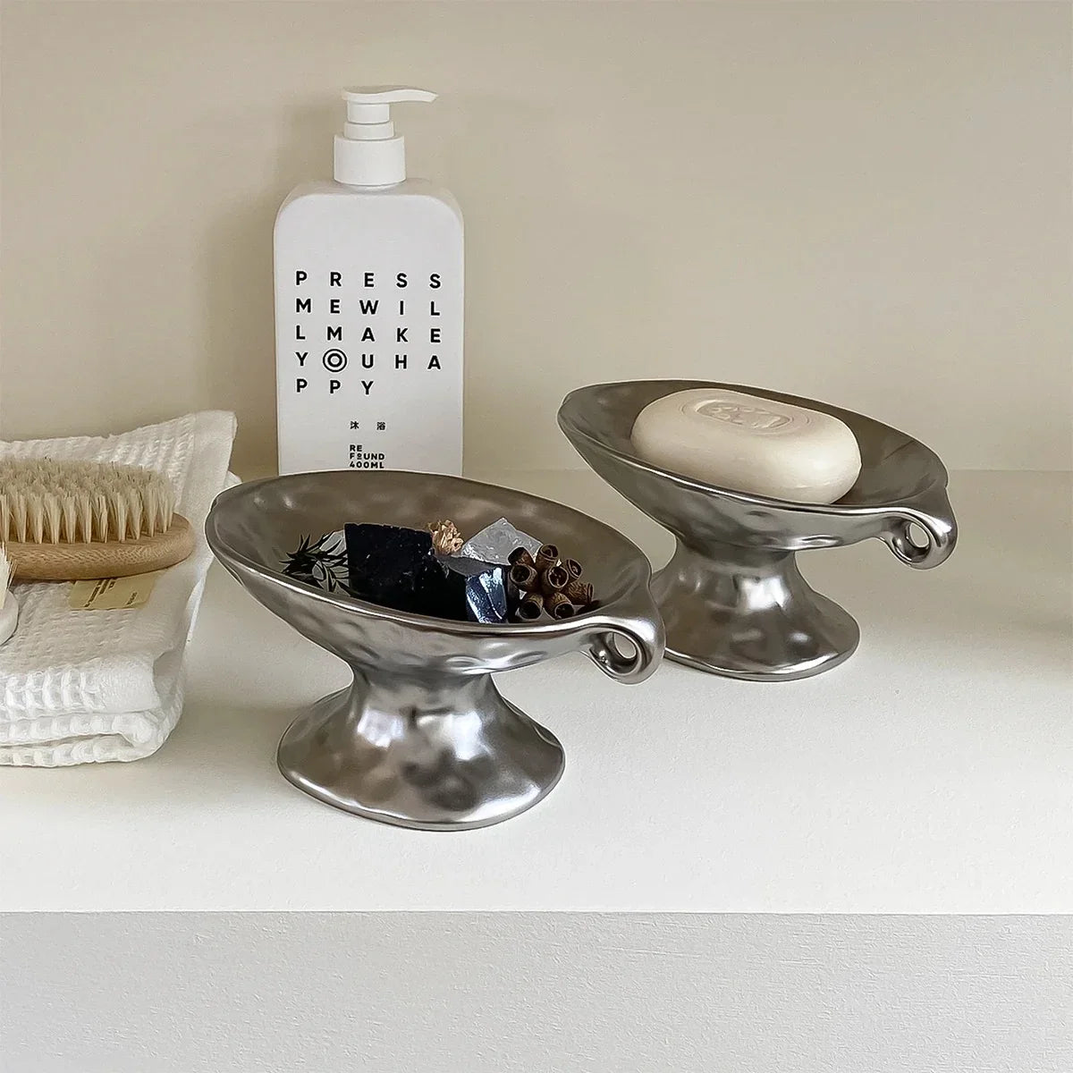Amus Tray-Welvere