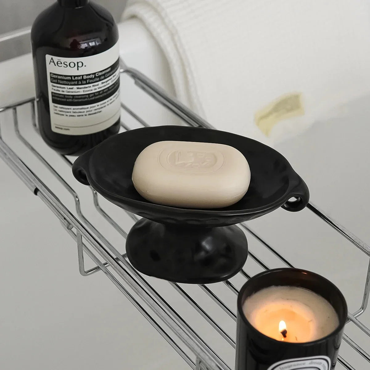 Amus Tray-Welvere