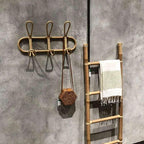 Aurian Livine Hooks-Welvere