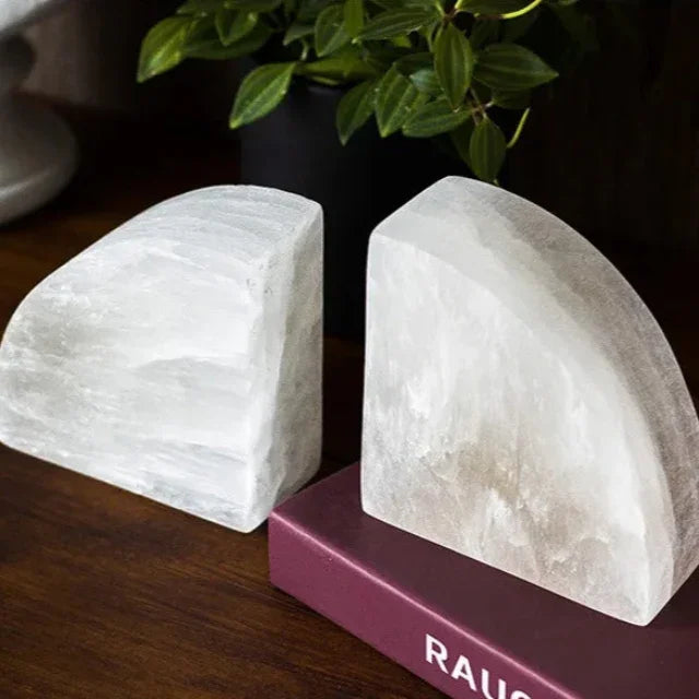 Bjornar Gypsum Bookend-Welvere