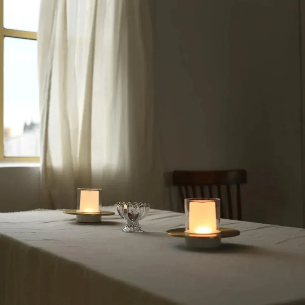 Candle-Inspired Portable Lamp-Welvere