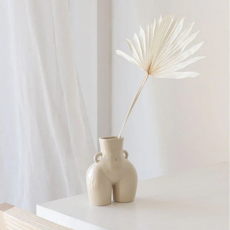 Celeo Body Sculpture Vase-Welvere