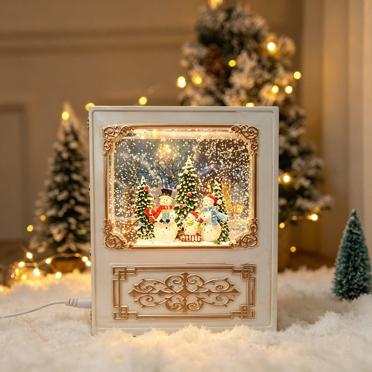 Christmas Tree Decoration Snow Globe with Santa and LED Light