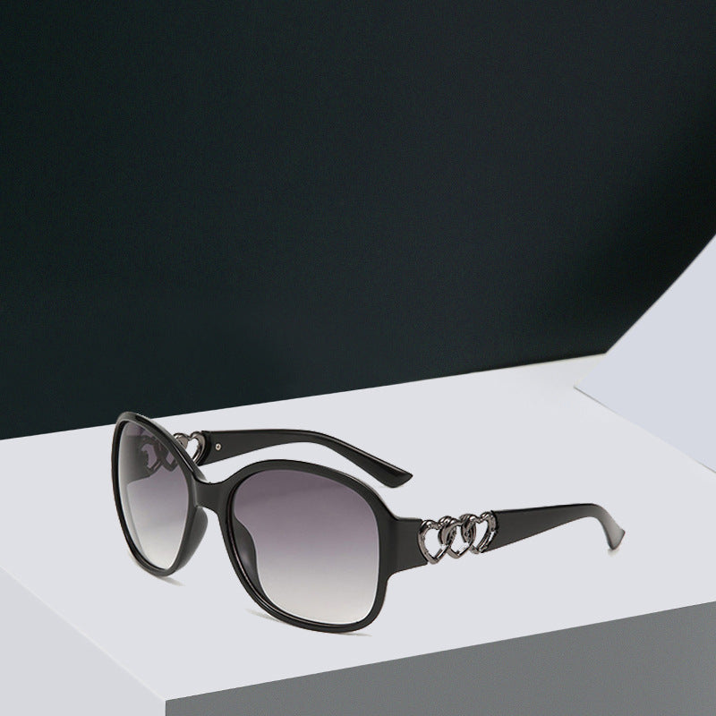 Women's Elegant Sunglasses - Exquisite Frame Decoration, Lightweight Comfort