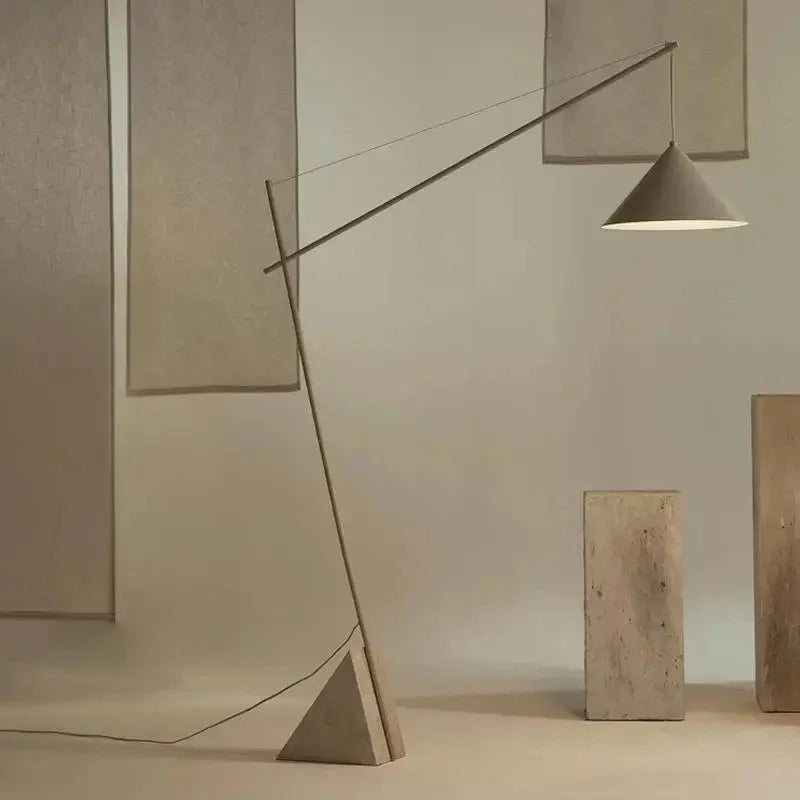 Covemere Floor Lamp-Welvere