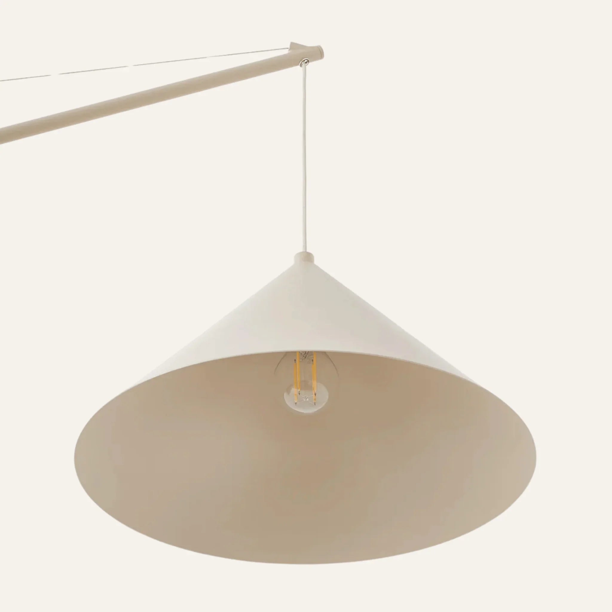 Covemere Floor Lamp-Welvere