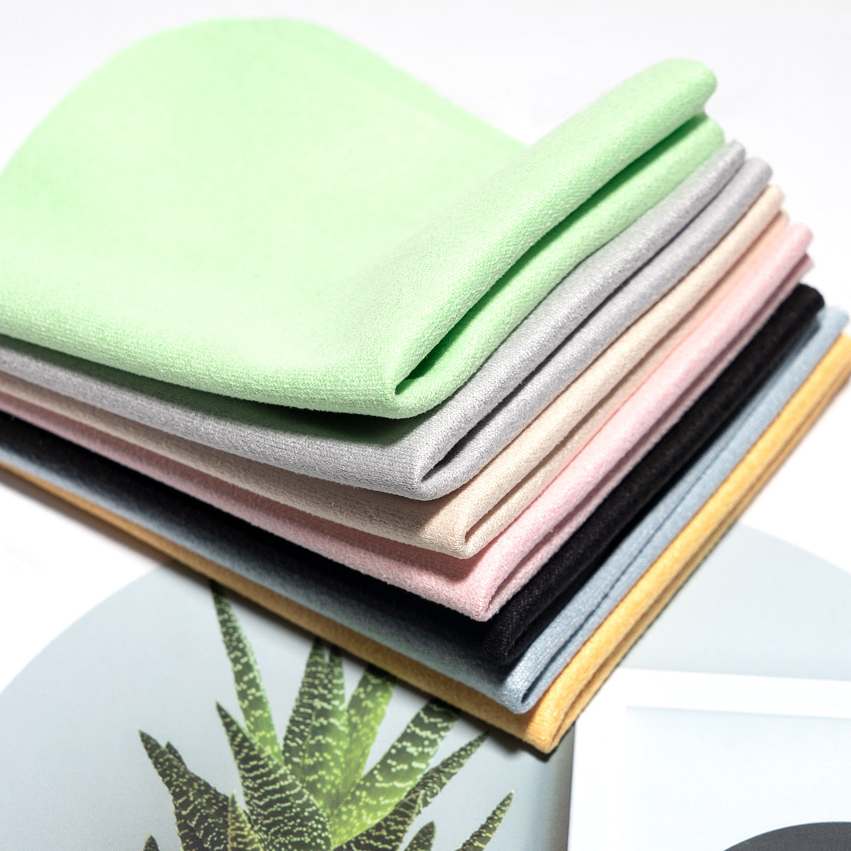 Ergonomic Microfibre Eyewear Lens Cleaning Cloth, Reusable