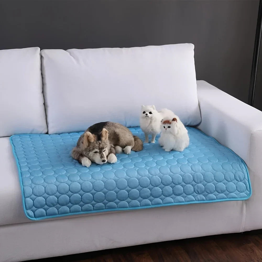 Extra Large Dog Cooling Mat and Blanket for Dogs and Cats, 40 × 30 cm to 150 × 100 cm