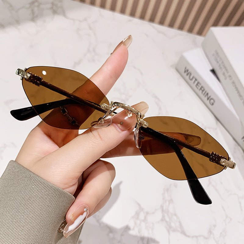 Women's Cat-Eye Sunglasses - Modern Elegance Style, view 2