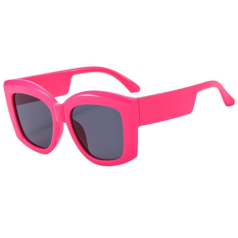 Women's Oversized Sunglasses - Lightweight Frame, Modern Style, view 3