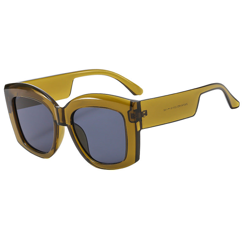 Women's Oversized Sunglasses - Lightweight Frame, Modern Style, view 6