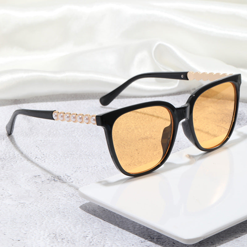 Women's Oversized Sunglasses with Pearl Decoration - UV Protection