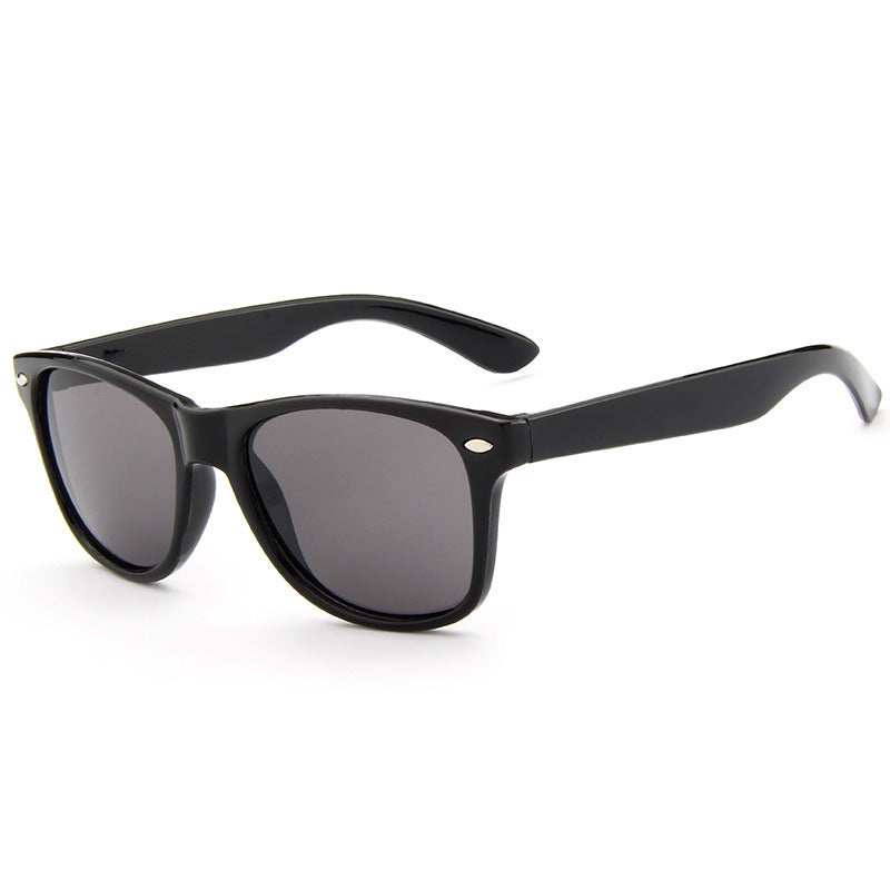 Women’s Sporty Lifestyle Sunglasses for Outdoor Sports and Beach, view 4