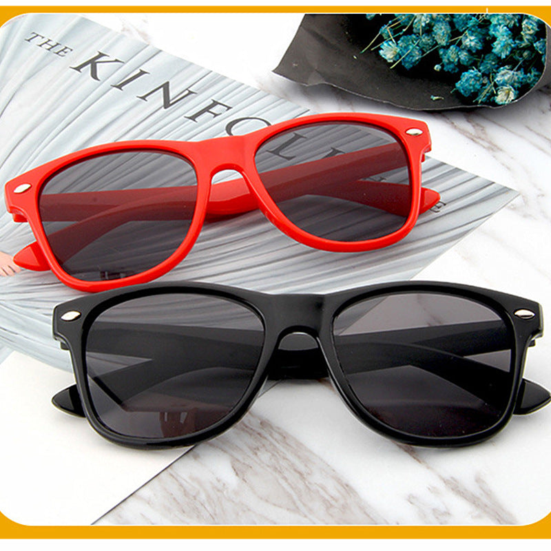Women’s Sporty Lifestyle Sunglasses for Outdoor Sports and Beach