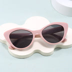 Women's Cat-Eye Sunglasses - Vintage Style, High-Quality Plastic Frame, view 2