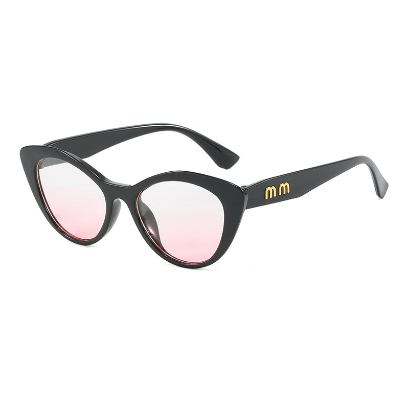 Women's Cat-Eye Sunglasses - Vintage Style, High-Quality Plastic Frame, view 7