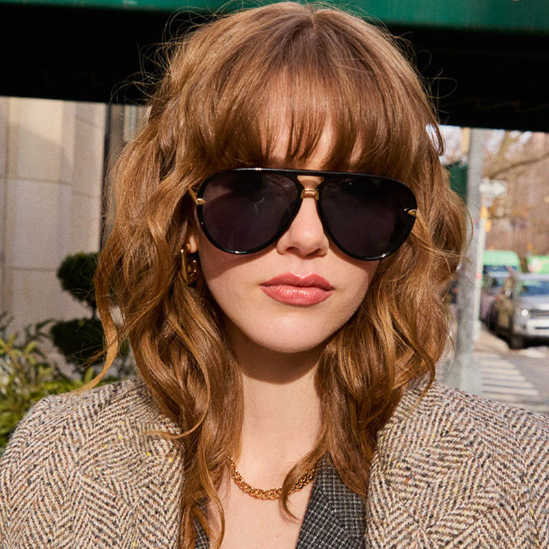 Women Pilot Sunglasses with Modern Metal Frame - High UV Protection