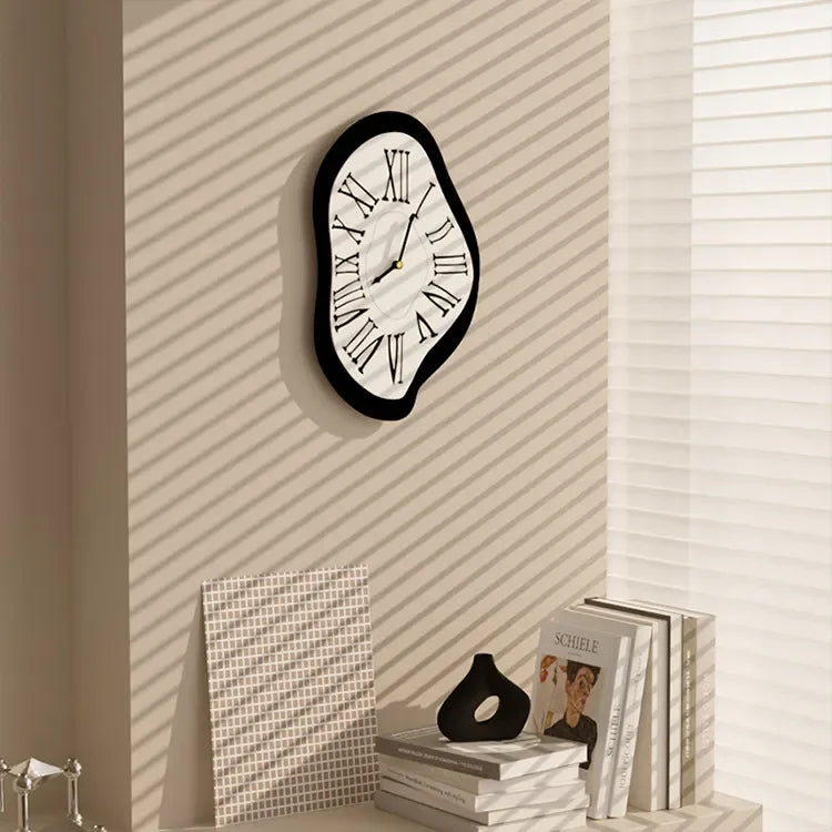 Falke of Memory Livine Clock-Welvere