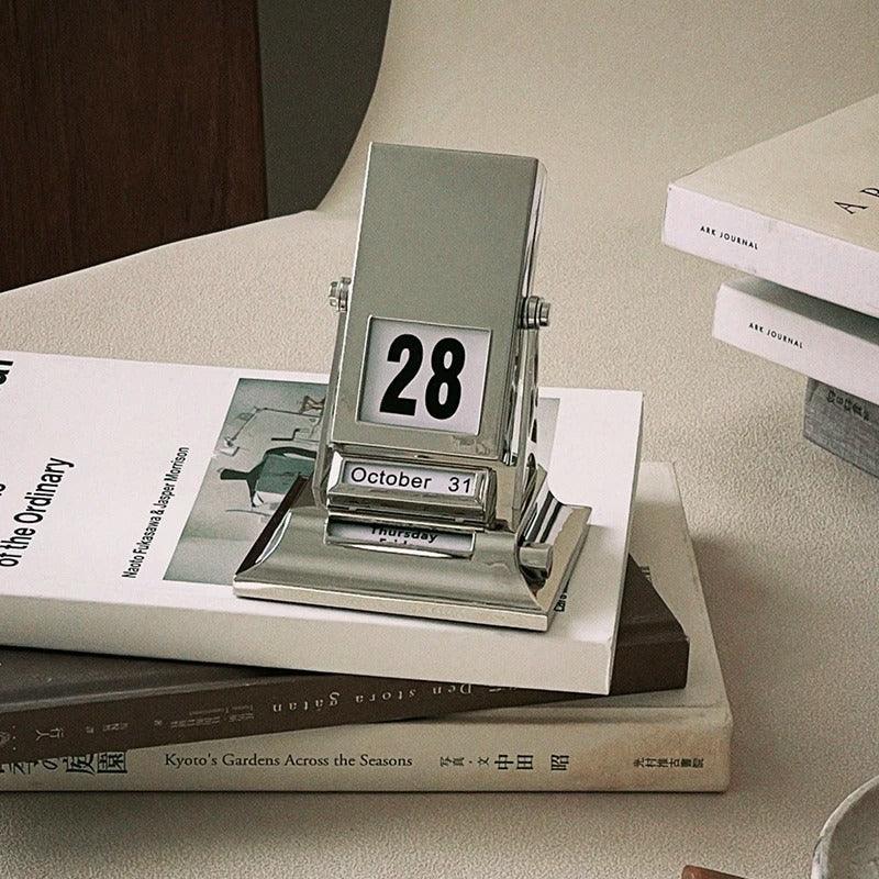 Falkin Rotating Desk Calendar-Welvere