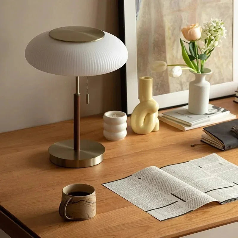 Ferncliff Sleek Table Lamp-Welvere