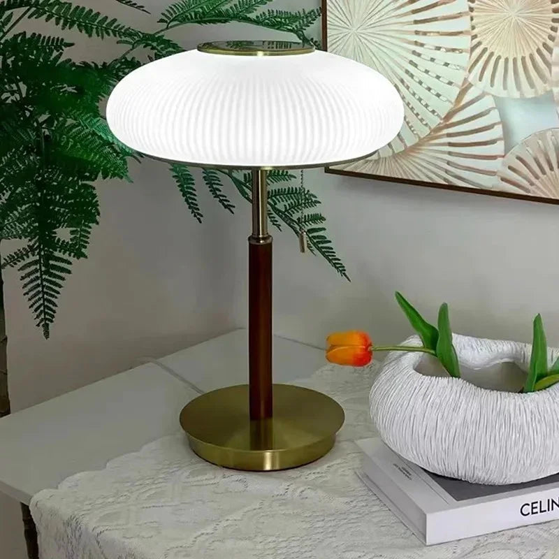 Ferncliff Sleek Table Lamp-Welvere