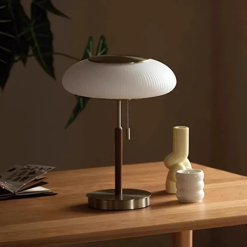Ferncliff Sleek Table Lamp-Welvere