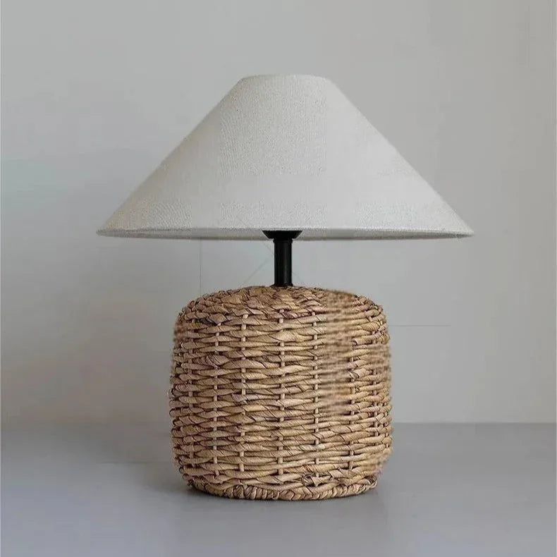 Field Aurian Table Lamp-Welvere
