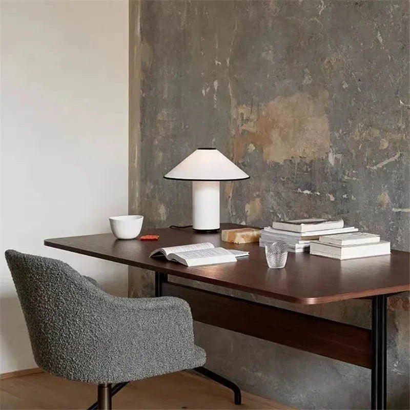 Field Table Lamp-Welvere