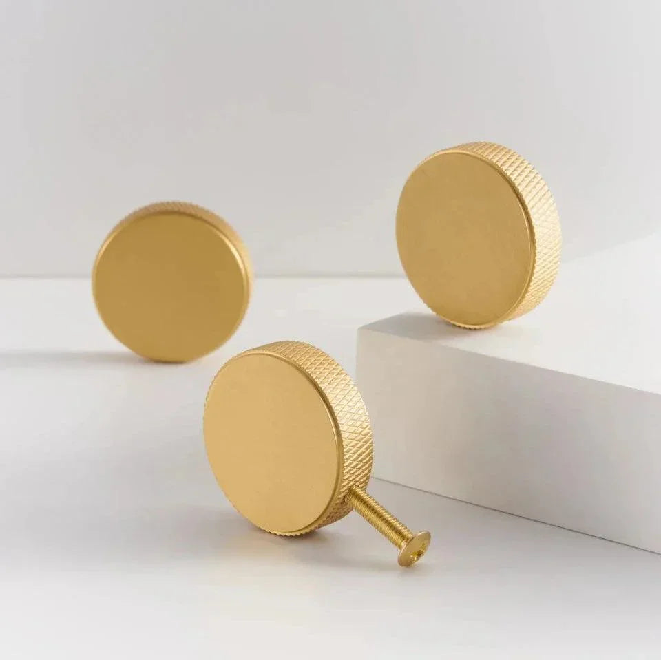 Giulia Alva Knurled Knobs-Welvere