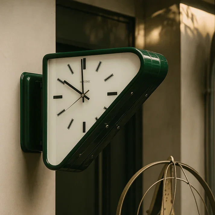 Gunnur Livine Clock-Welvere