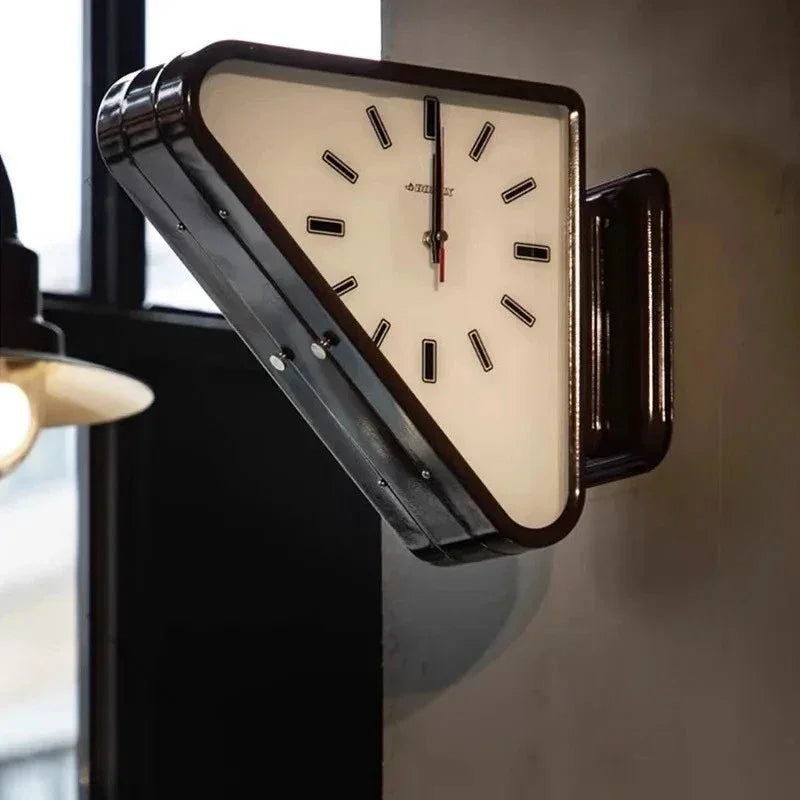 Gunnur Livine Clock-Welvere