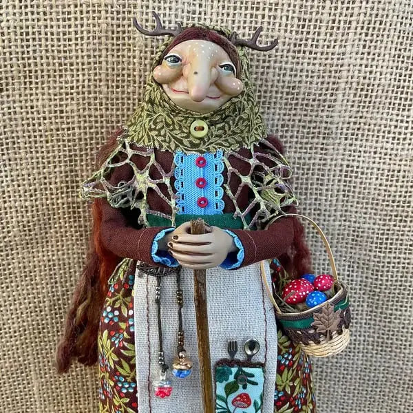 Handmade Resin Kitchen Witch Decoration, 12 x 5 x 18 cm