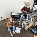 Funny Animated Duel Banjo Skeletons - 40cm, Battery Powered, view 11