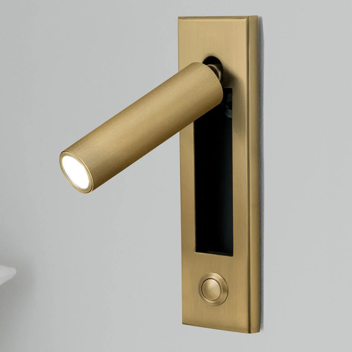 Hugo Mount Sconce-Welvere