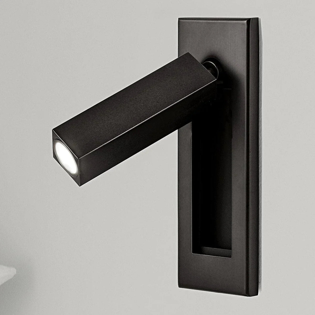 Hugo Mount Sconce-Welvere