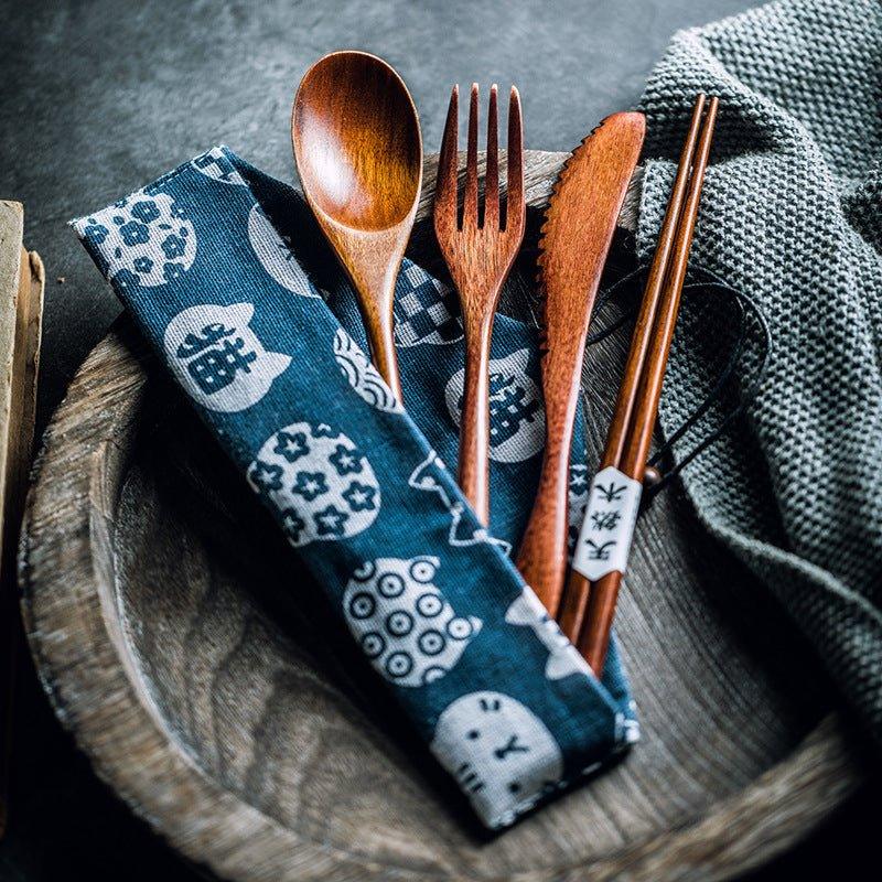 Japanese-Style Natural Wood Utensil Set with Fabric Case