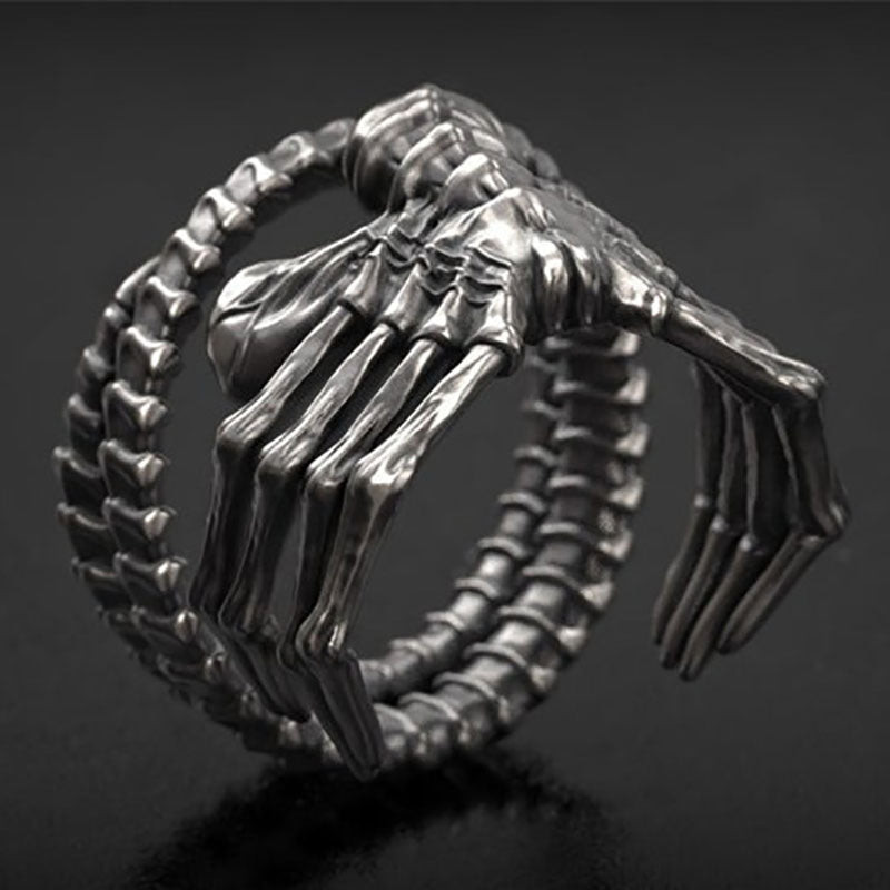 Alien Facehugger Ring for Men - Sci-Fi Jewellery, view 3