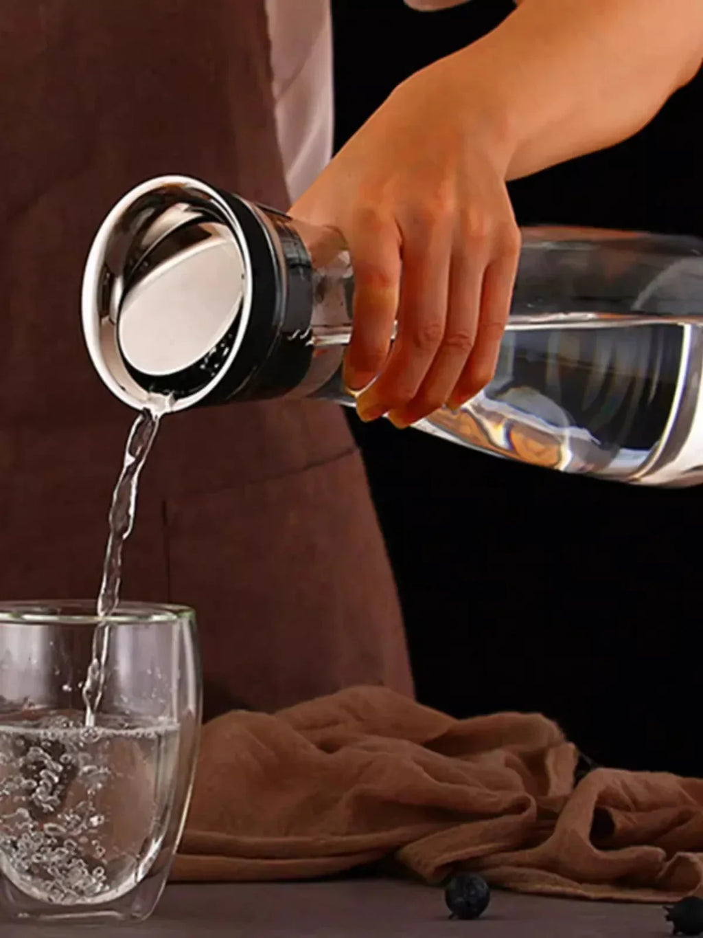 High Borosilicate Glass Pitcher for Kitchen - Stainless Steel Lid, view 3