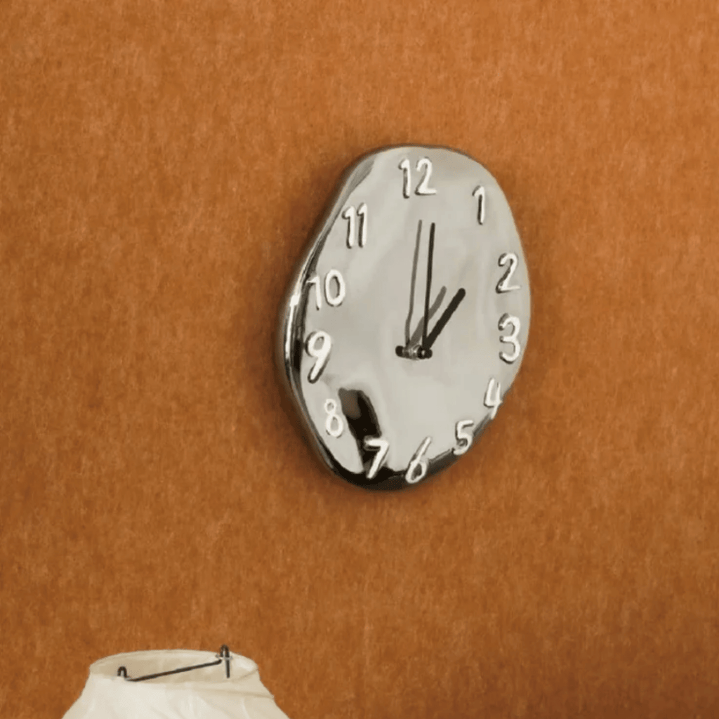 Leon Livine Clock-Welvere