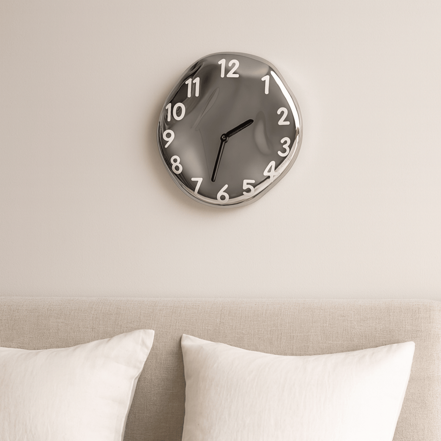 Leon Livine Clock-Welvere