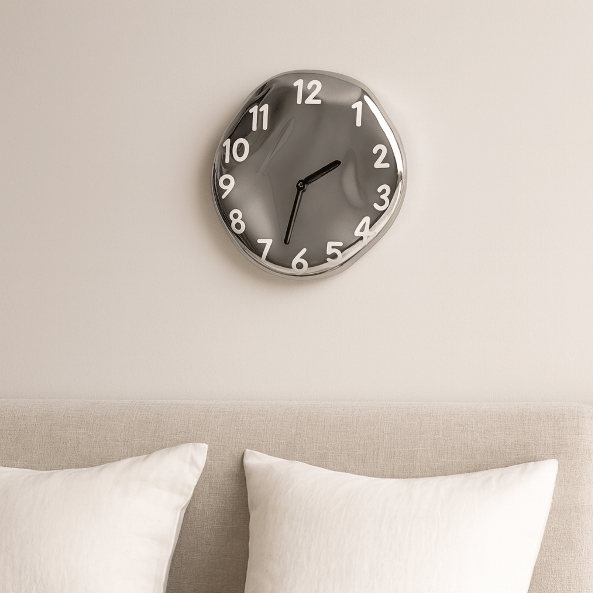 Leon Livine Clock-Welvere