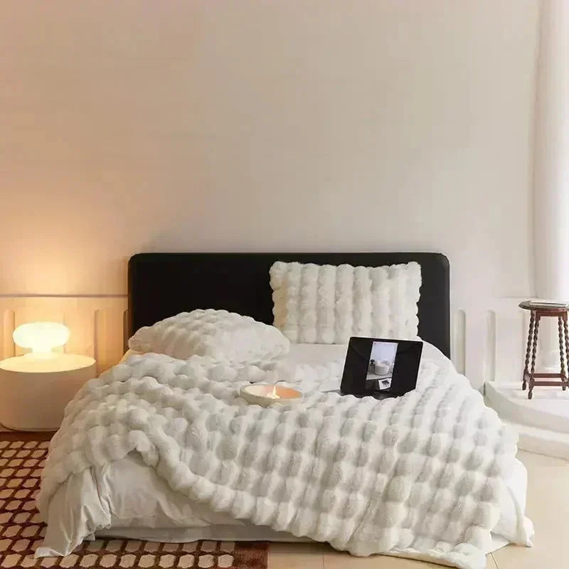 Linen Montero Fur Blanket-Welvere