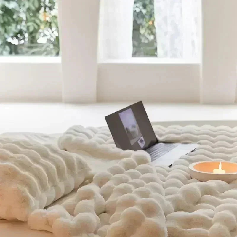 Linen Montero Fur Blanket-Welvere